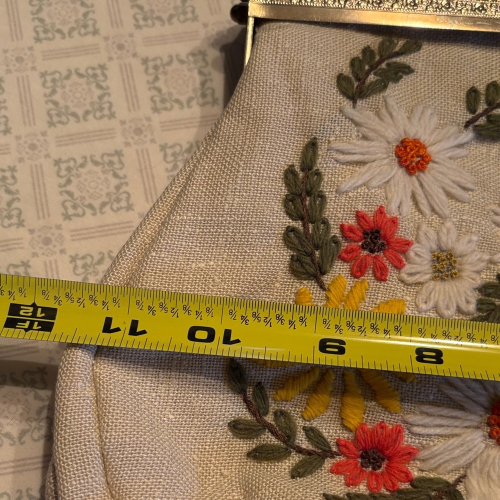 Embroidered Floral Beige Clutch - Picture 9 of 10